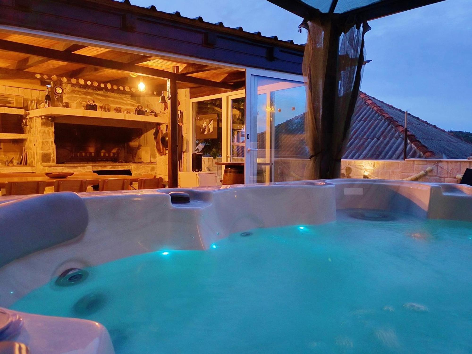 Luxury Sunrise Jacuzzi Apts, 50 M From The Beach Kali Bagian luar foto