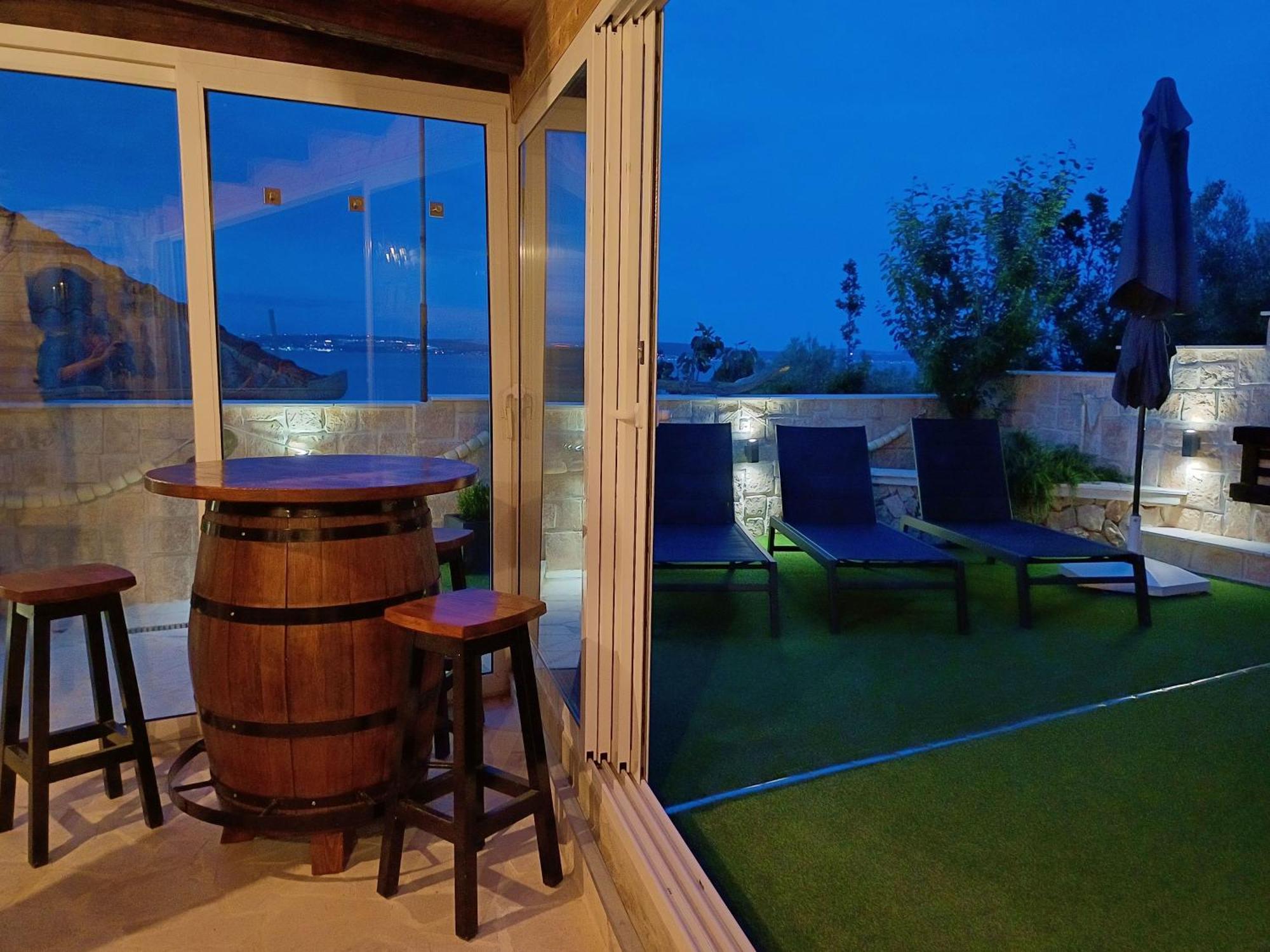 Luxury Sunrise Jacuzzi Apts, 50 M From The Beach Kali Bagian luar foto