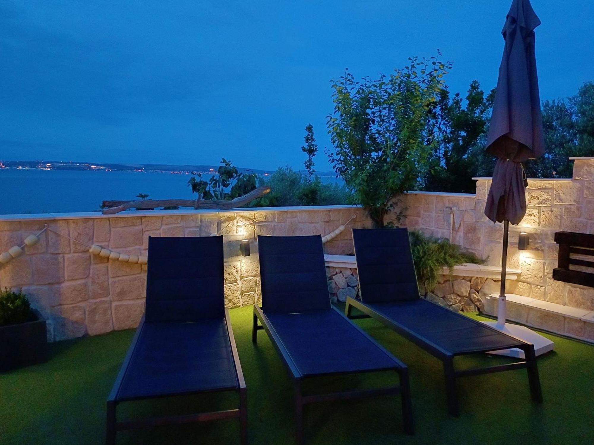 Luxury Sunrise Jacuzzi Apts, 50 M From The Beach Kali Bagian luar foto